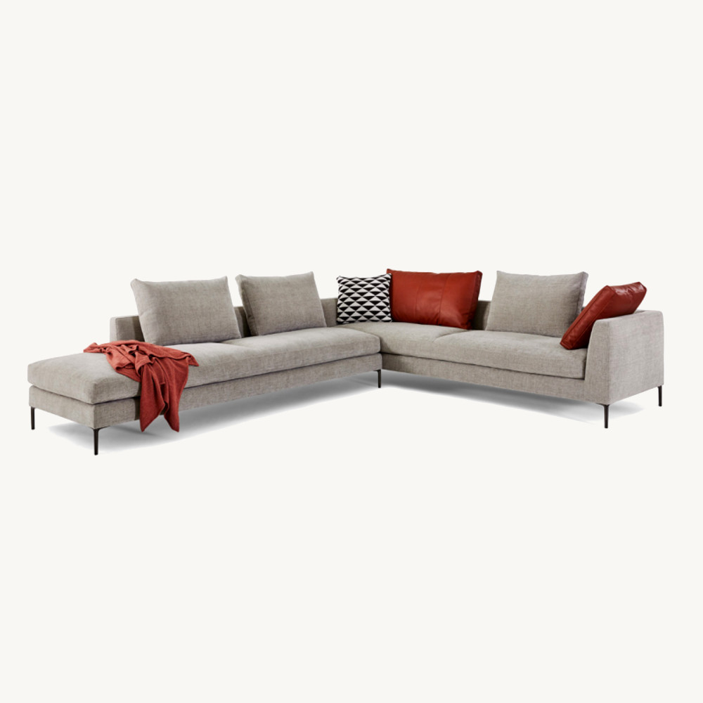 DAELY MONTIS SOFA 